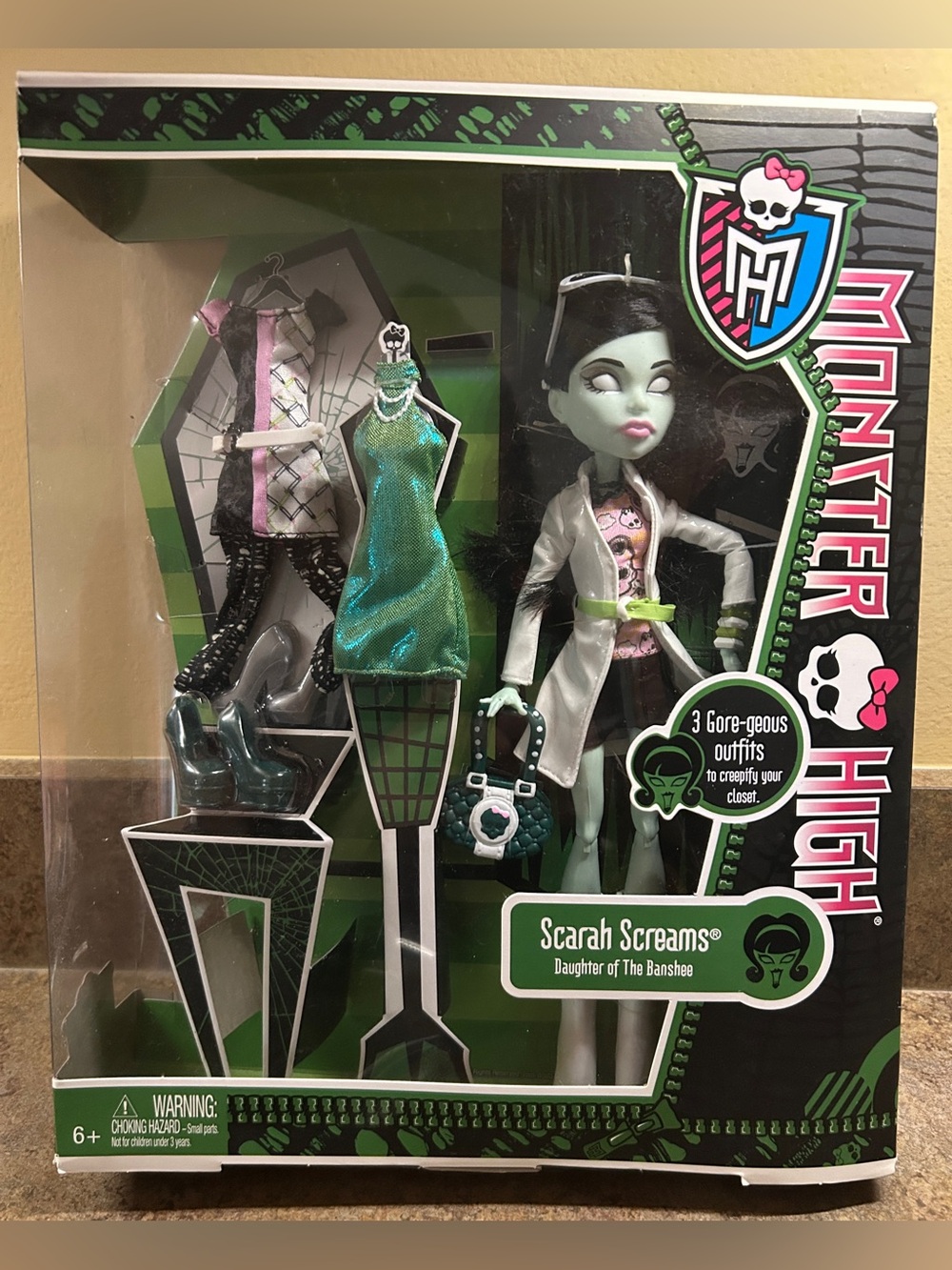 MONSTER HIGH SCARAH
SCREAMS “I HEART FASHION”
LINE-NIB - Picture 2 of 6